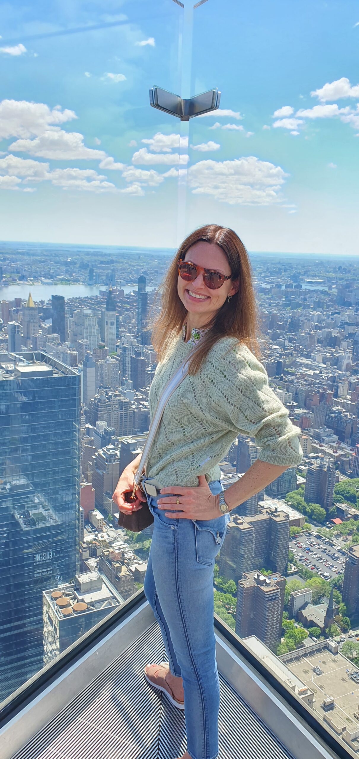 Team Listing Hover mage